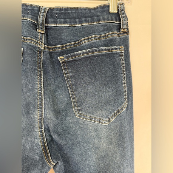 SO High Rise Skinny Distressed Jeans – Size 7/28W - Picture 5 of 5